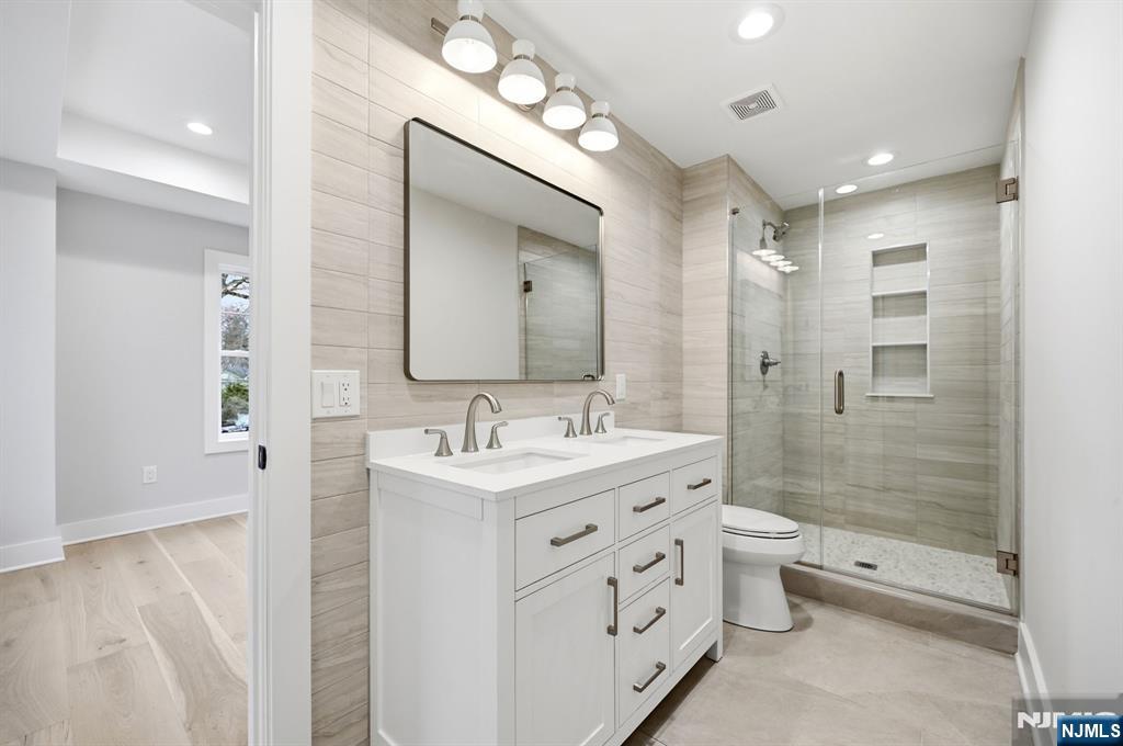 41 Orchard Road Florham Park, NJ 07932 - Photo 30 of 43