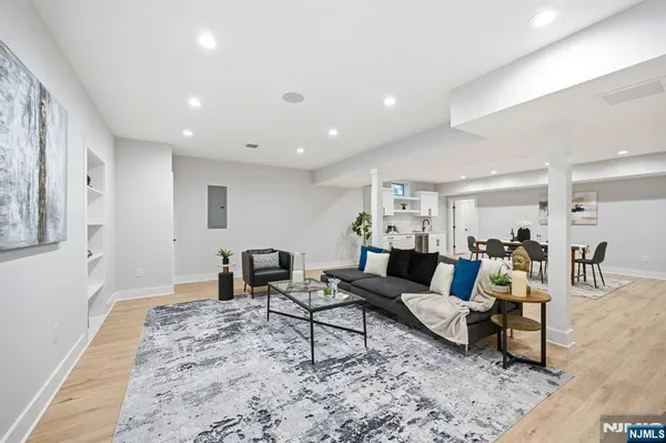 $2,350,000 | 41 Orchard Road, Florham Park, NJ 07932