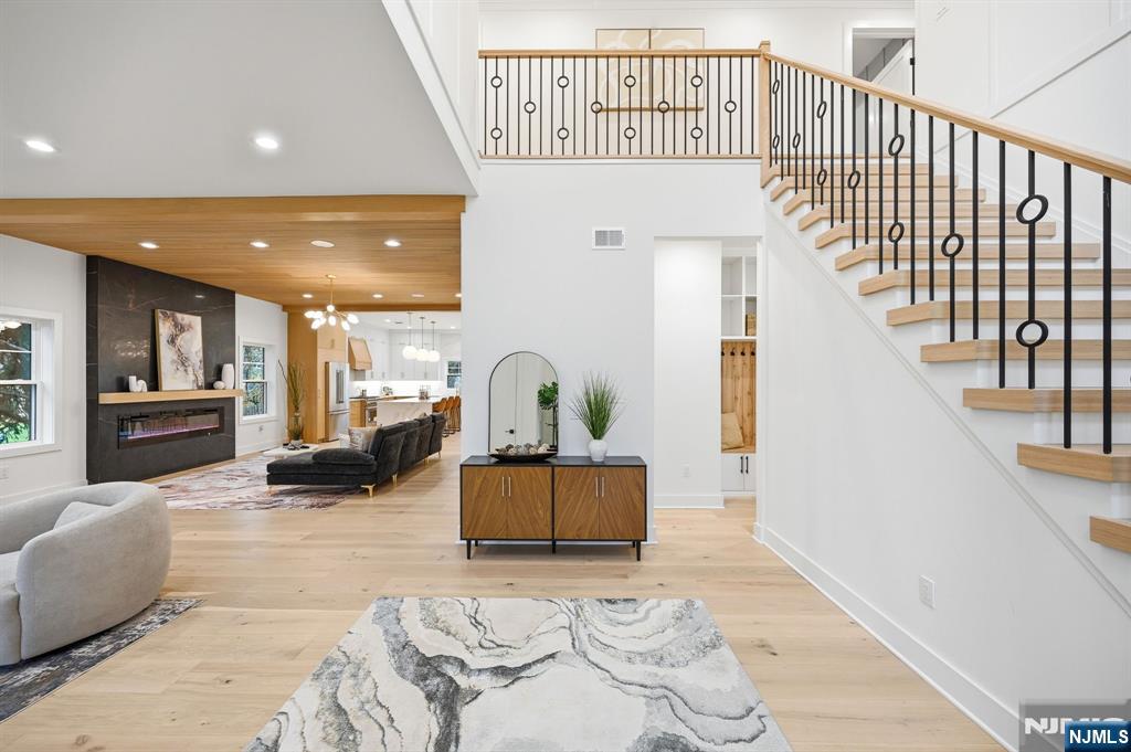 41 Orchard Road Florham Park, NJ 07932 - Photo 4 of 43