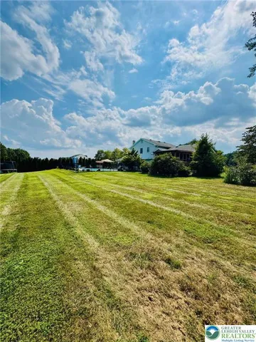 $515,000 | 336 Nazareth Drive, Nazareth, PA 18064