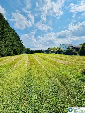 $515,000 | 336 Nazareth Drive, Nazareth, PA 18064