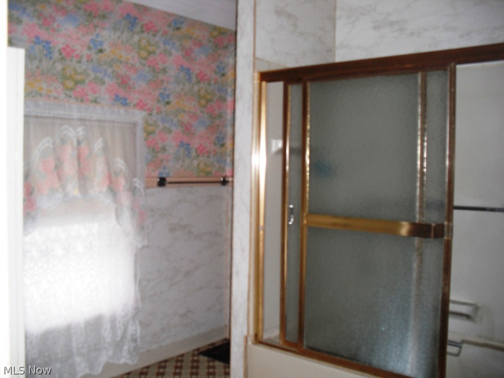 4493 State Road Cleveland, OH 44109 - Photo 12 of 16 Bathroom on 2nd floor