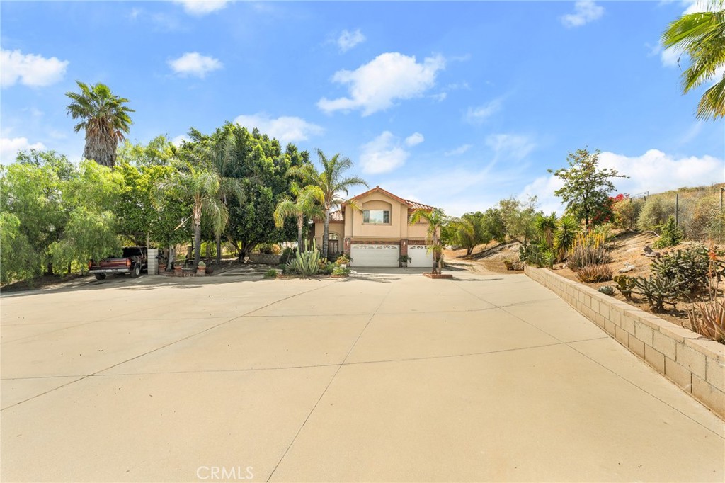 17234 Gamble Avenue Riverside, CA 92504 - Photo 5 of 61