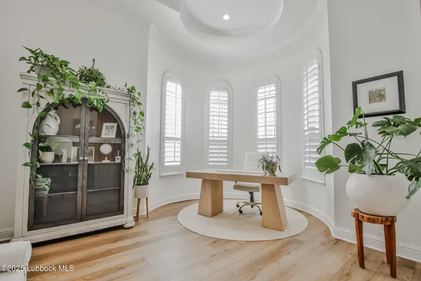 $3,300 | 711 North 8th Street, Wolfforth, TX 79382