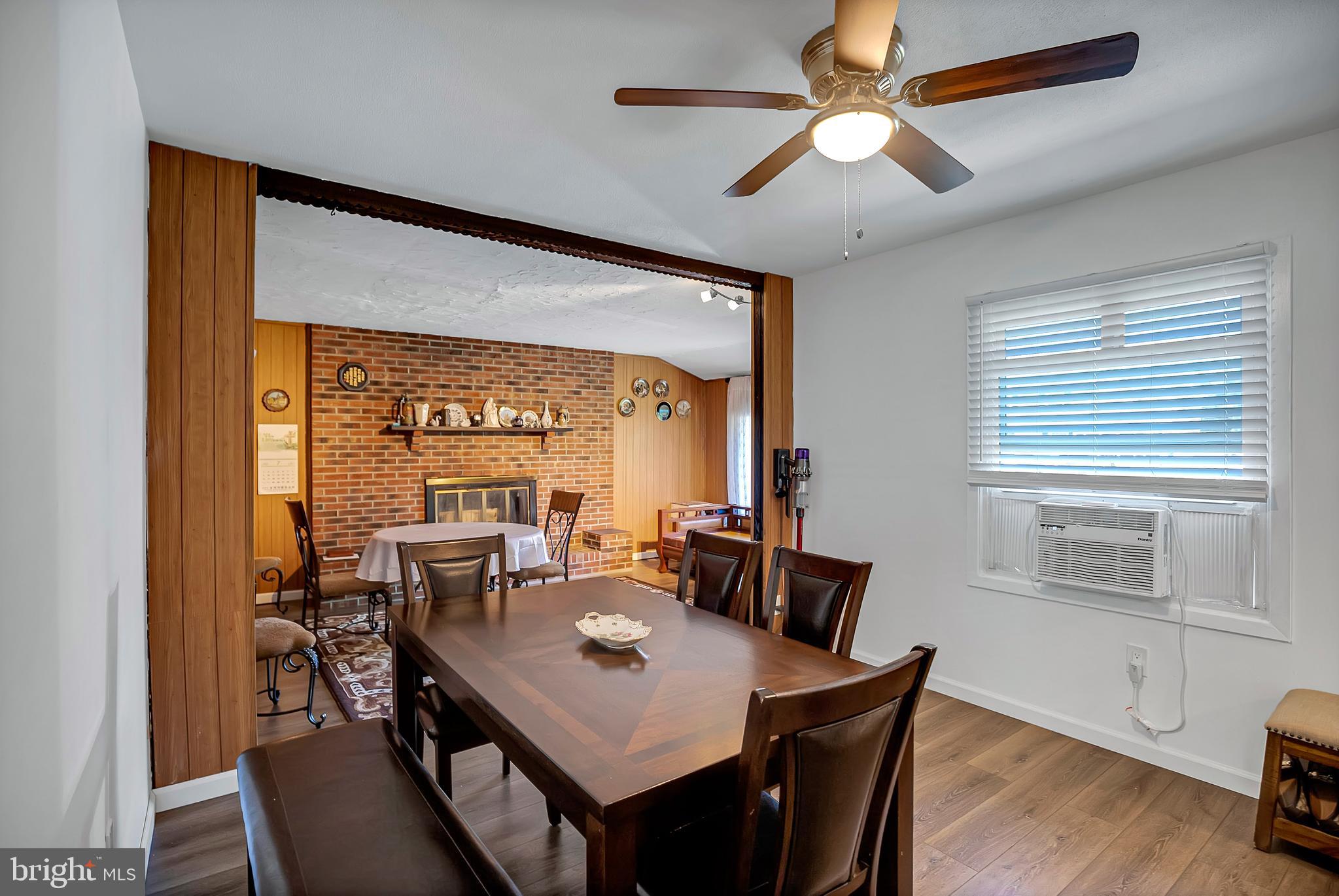 40 Maplewick Lane Willingboro, NJ 08046 - Photo 15 of 33 Dining Room