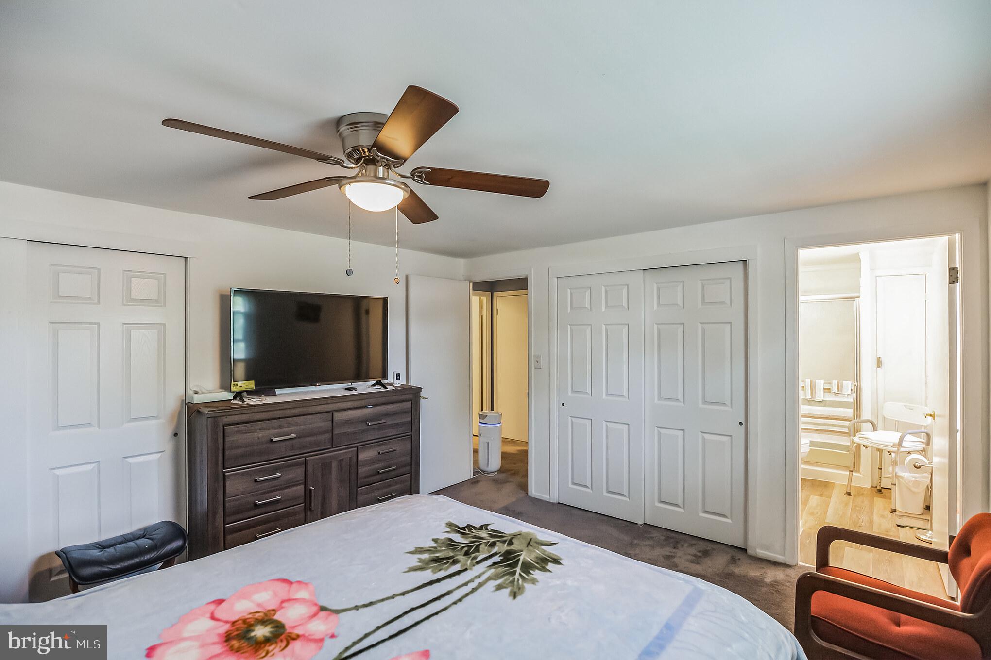 40 Maplewick Lane Willingboro, NJ 08046 - Photo 23 of 33 Primary Bedroom