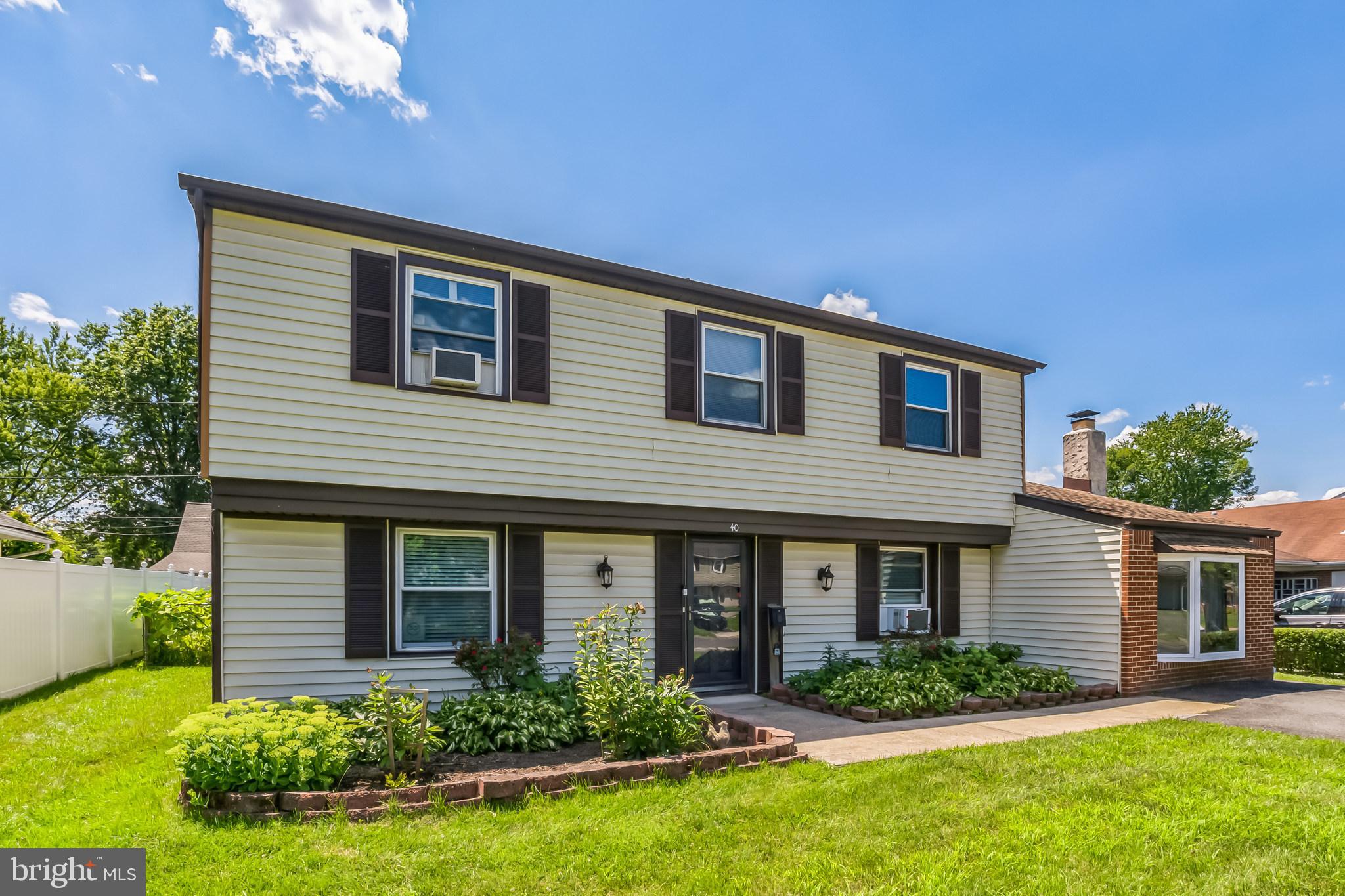 40 Maplewick Lane Willingboro, NJ 08046 - Photo 3 of 33 Front of House