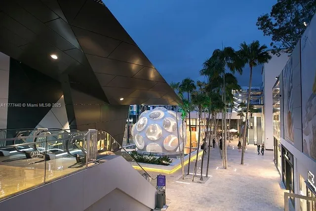 $2,120,000 | 412 Northwest 47th Street, Miami, FL 33127