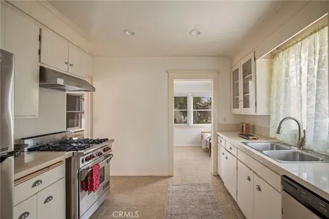 $2,495,000 | 3746 Ocean View Avenue, Los Angeles, CA 90066