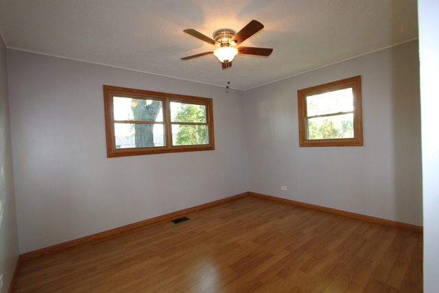 2608 Kirchoff Road Rolling Meadows, IL 60008 - Photo 14 of 24