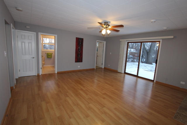 2608 Kirchoff Road Rolling Meadows, IL 60008 - Photo 6 of 24