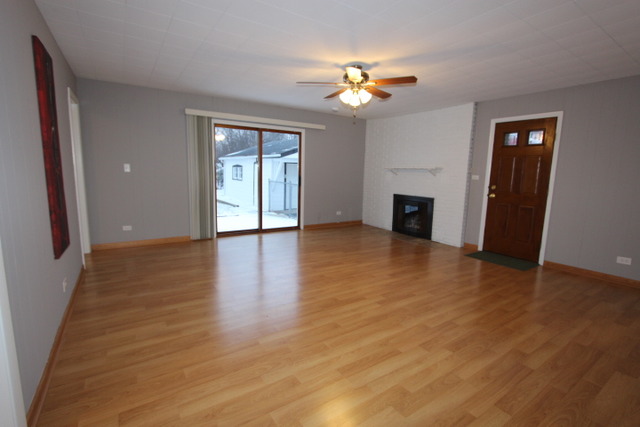 2608 Kirchoff Road Rolling Meadows, IL 60008 - Photo 7 of 24