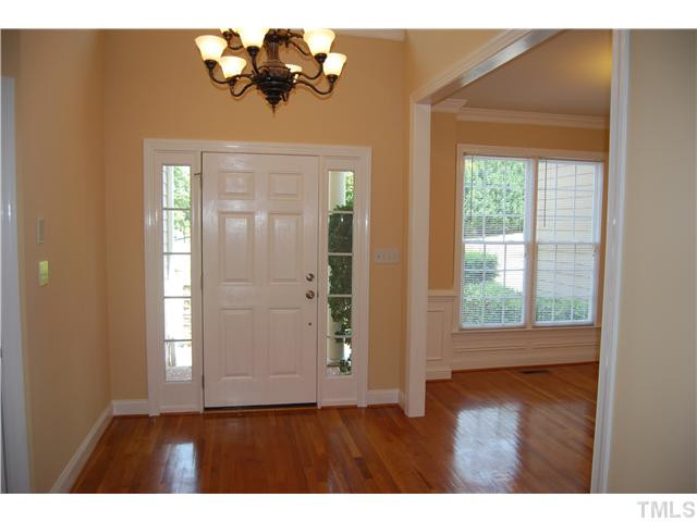 107 Nouveau Avenue Raleigh, NC 27615 - Photo 4 of 25 Photo 4
