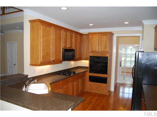 107 Nouveau Avenue Raleigh, NC 27615 - Photo 8 of 25 Photo 8