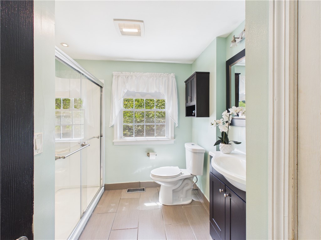 12 Elmonte Drive Coventry, RI 02816 - Photo 11 of 33