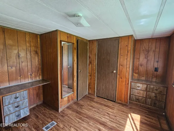 $100,000 | 310 Barkley Drive, Middlesboro, KY 40965