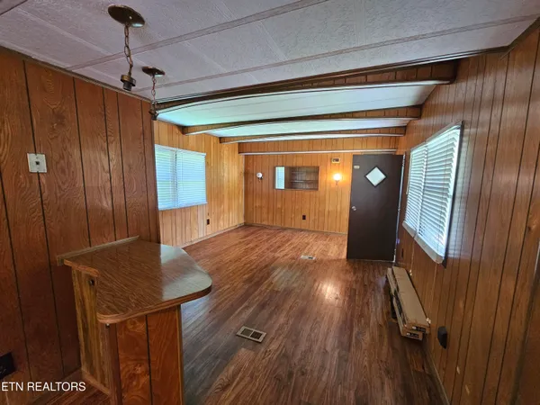 $100,000 | 310 Barkley Drive, Middlesboro, KY 40965