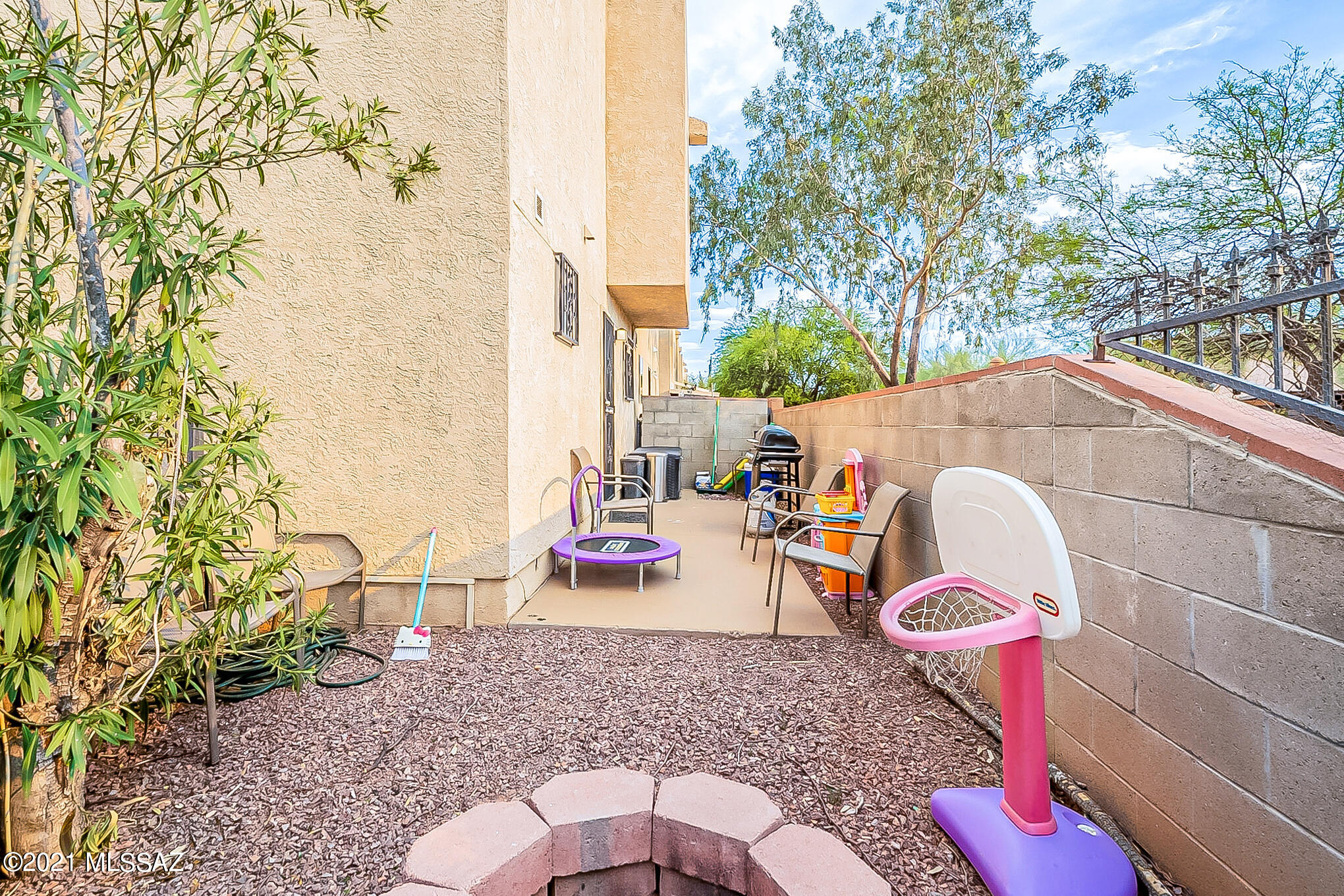 102 East Pastime Road Tucson, AZ 85705 - Photo 26 of 28