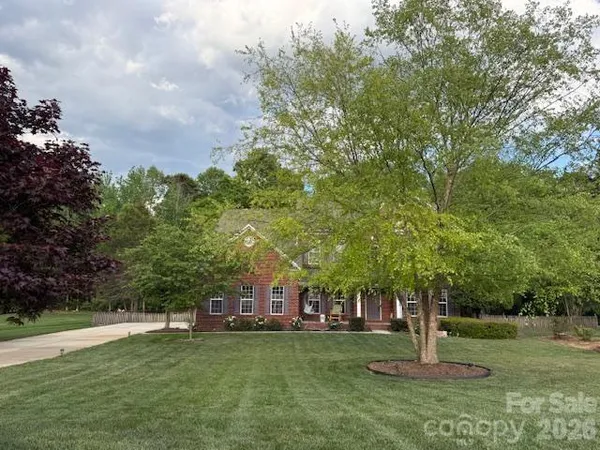 $685,000 | 2316 Heath Lake Drive, Mint Hill, NC 28227