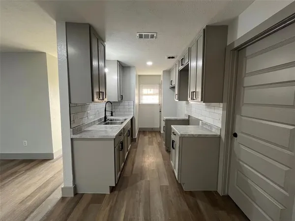 $1,600 | 3982 Granite Hill Drive, Dallas, TX 75241