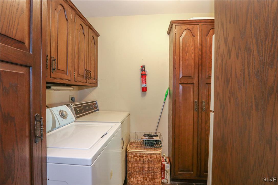 1271 Kilmer Road Tobyhanna, PA 18466 - Photo 27 of 36 a utility room with dryer and washer