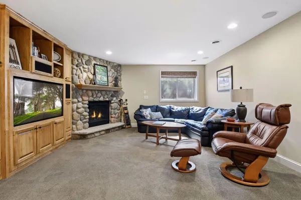 $930,000 | 3975 Zanzibar Lane North, Plymouth, MN 55446