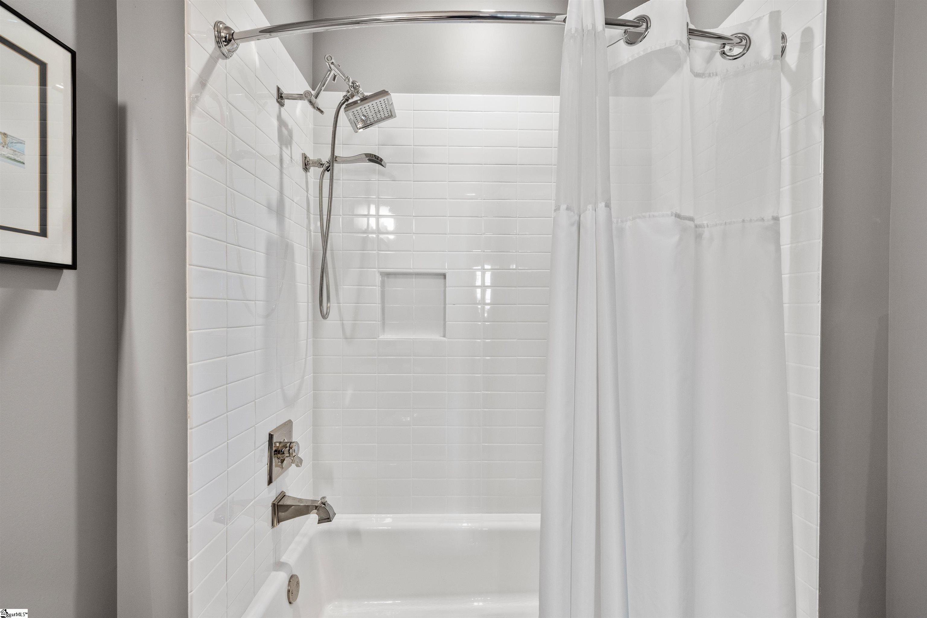 121 Rhett Street, Unit 307 Greenville, SC 29601 - Photo 23 of 32 Gallery Image 23