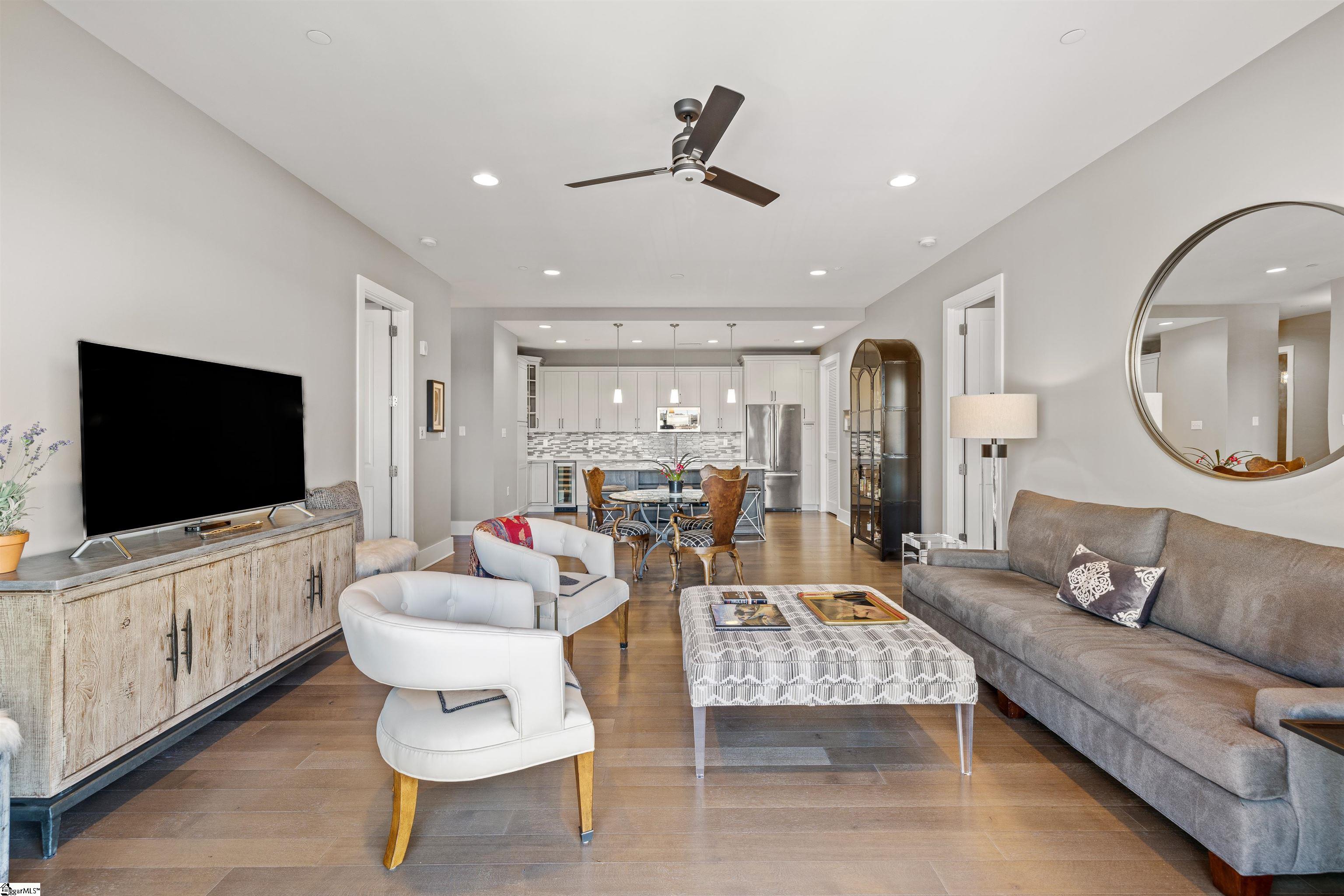 121 Rhett Street, Unit 307 Greenville, SC 29601 - Photo 26 of 32 Gallery Image 26