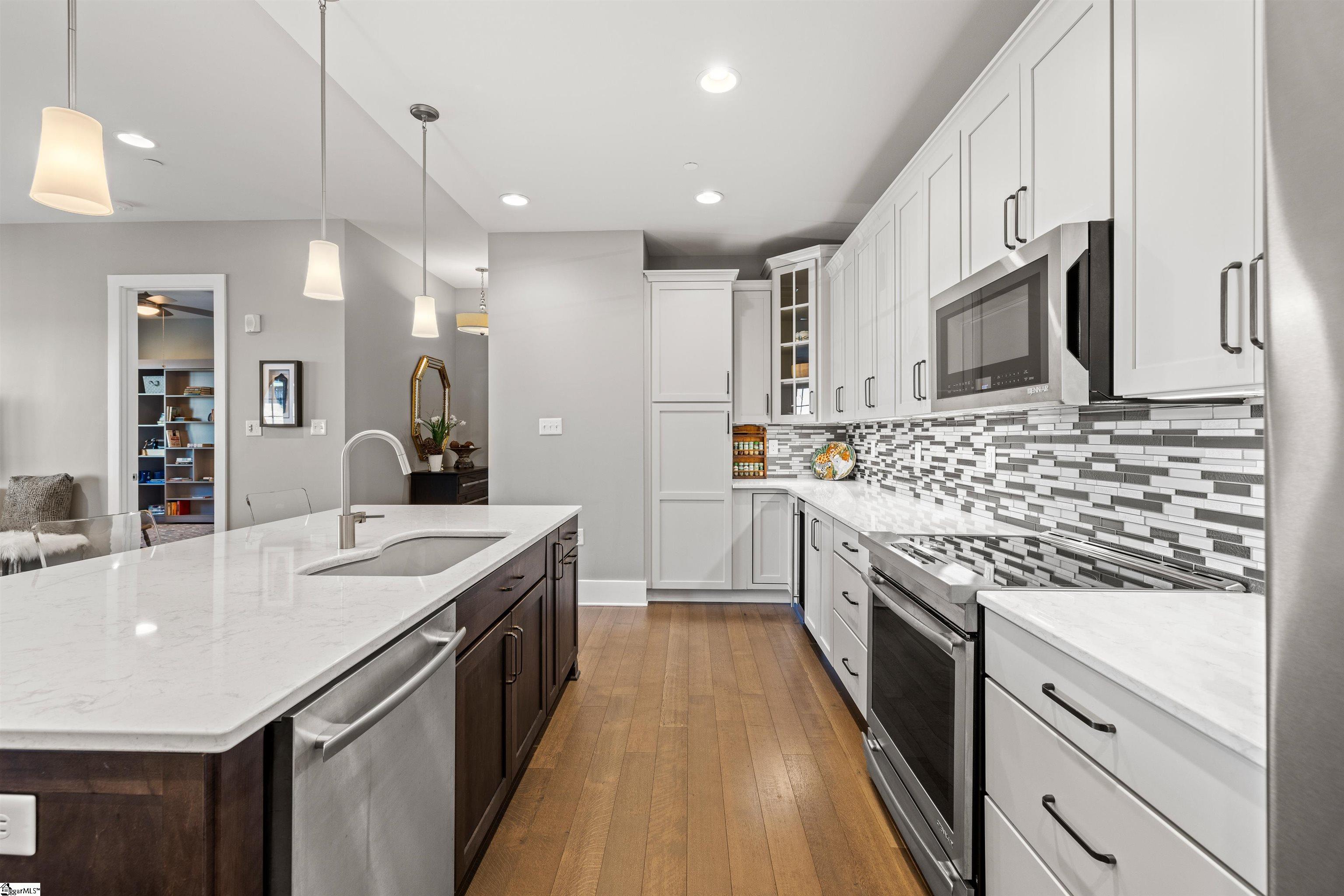 121 Rhett Street, Unit 307 Greenville, SC 29601 - Photo 31 of 32 Gallery Image 31