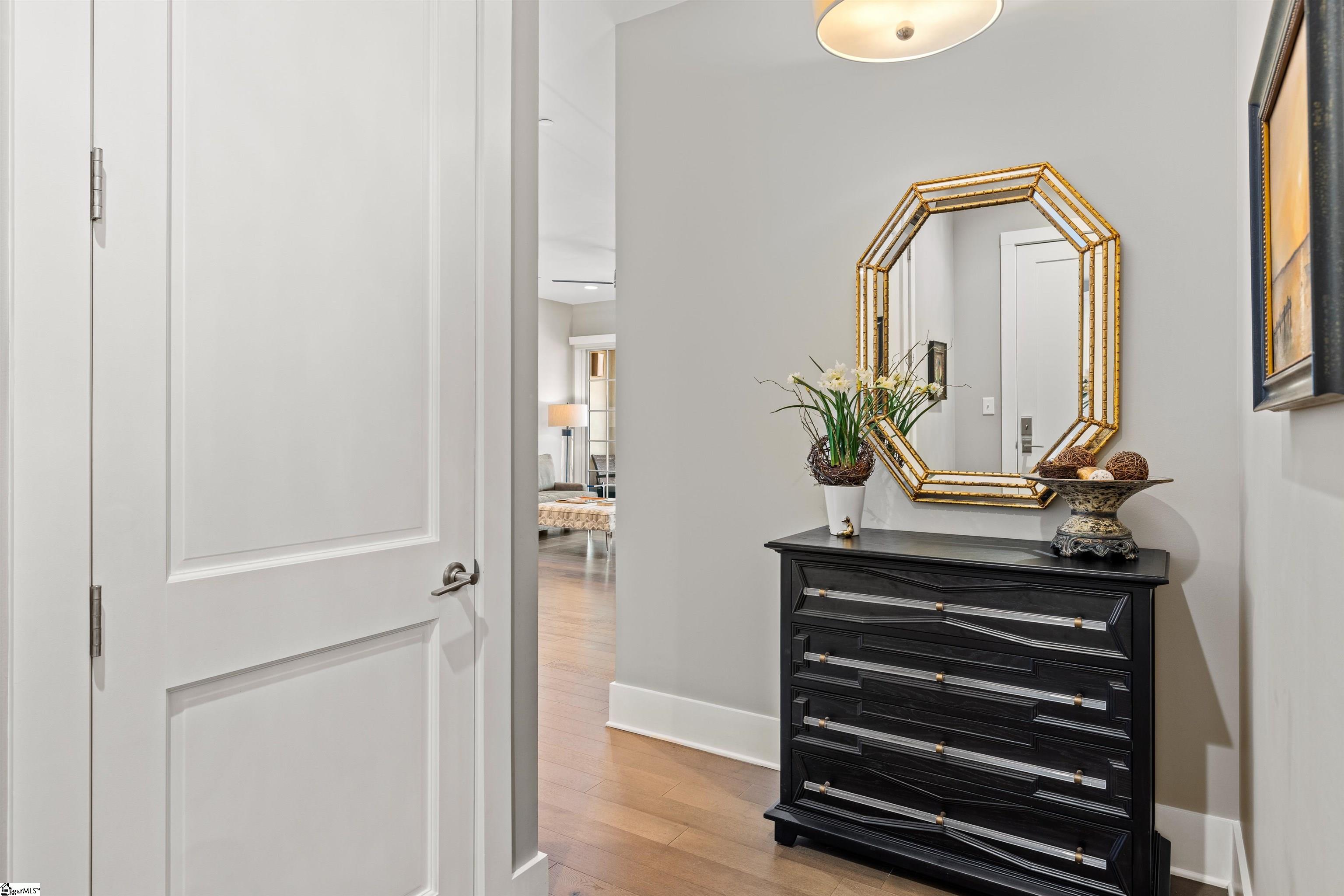 121 Rhett Street, Unit 307 Greenville, SC 29601 - Photo 8 of 32 Gallery Image 8