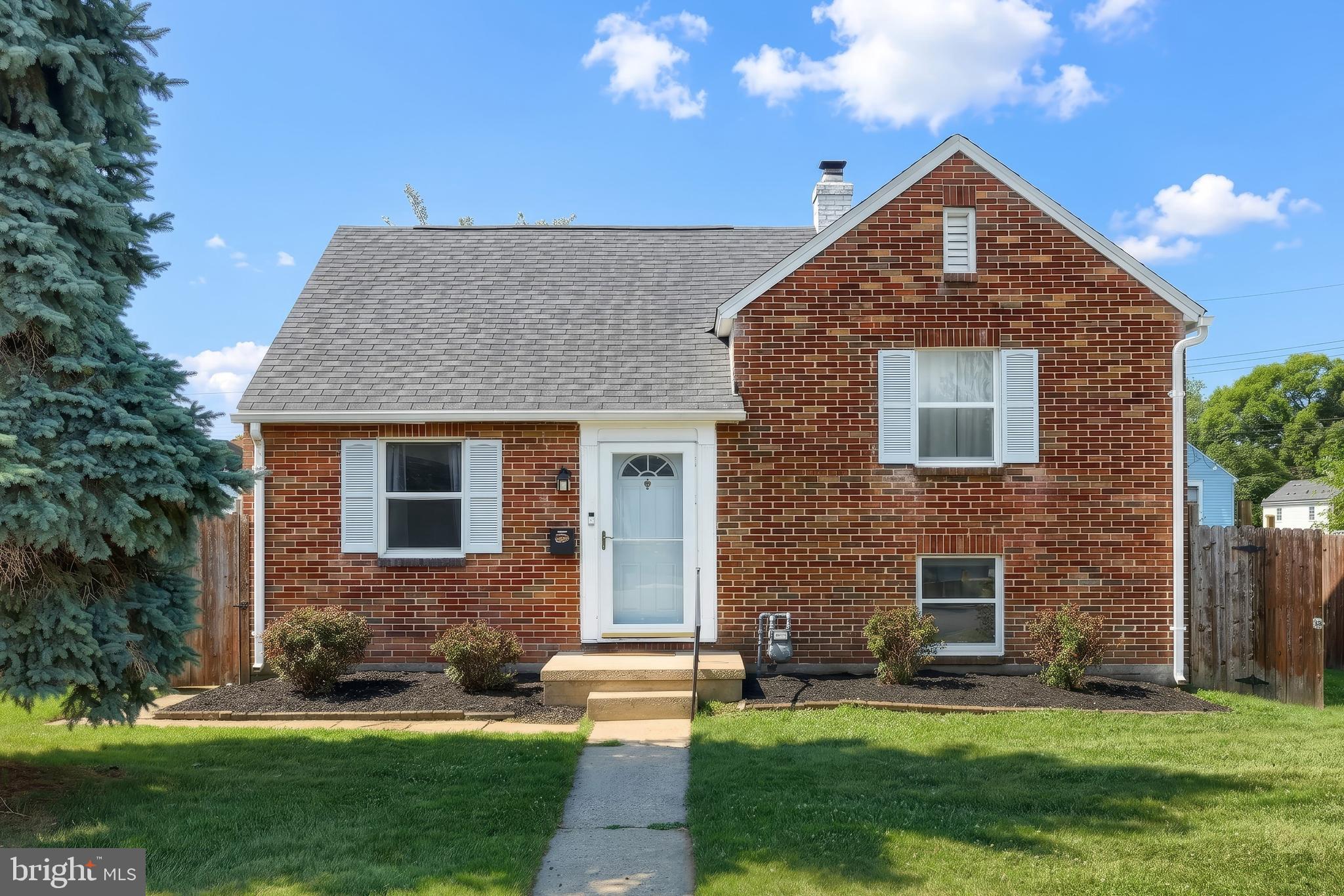 724 Village Road York, PA 17404 - Photo 3 of 31 Gallery Image 3