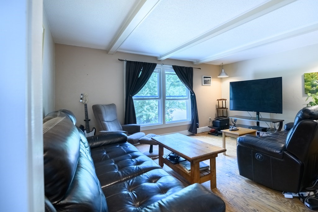 2 Richardson Drive, Unit RIGHT Derry, NH 03038 - Photo 2 of 22 Gallery Image 2