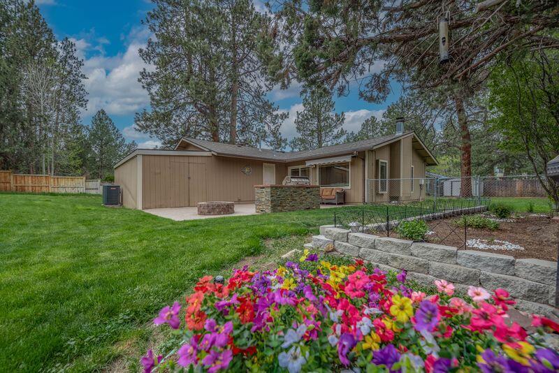 60834 Defiance Street Bend, OR 97702 - Photo 18 of 47