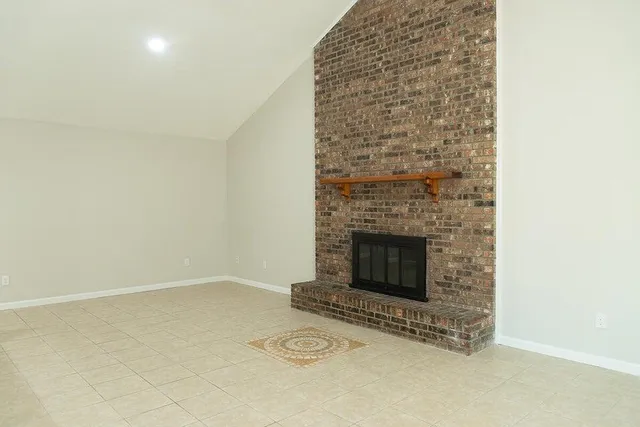 $1,895 | 127 Newcastle Circle, Fort Walton Beach, FL 32547