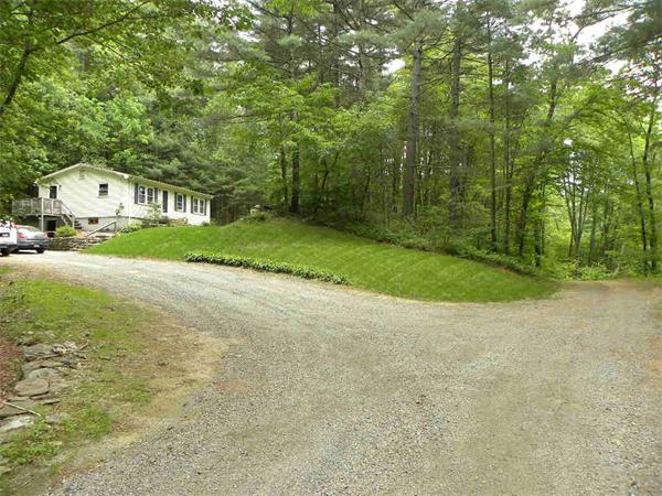 14 A Bay Path Road Charlton, MA 01507 - Photo 6 of 25
