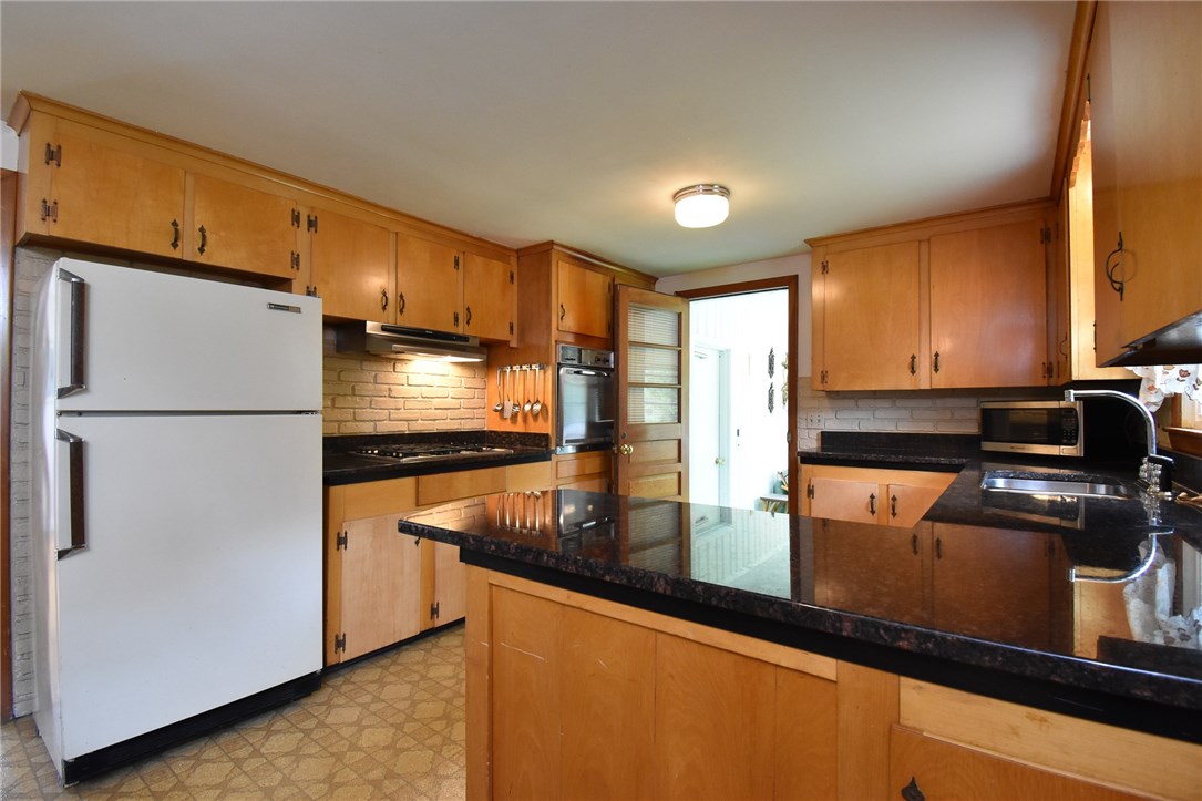 124 Old Homestead Road Warwick, RI 02889 - Photo 9 of 27 Gallery Image 9
