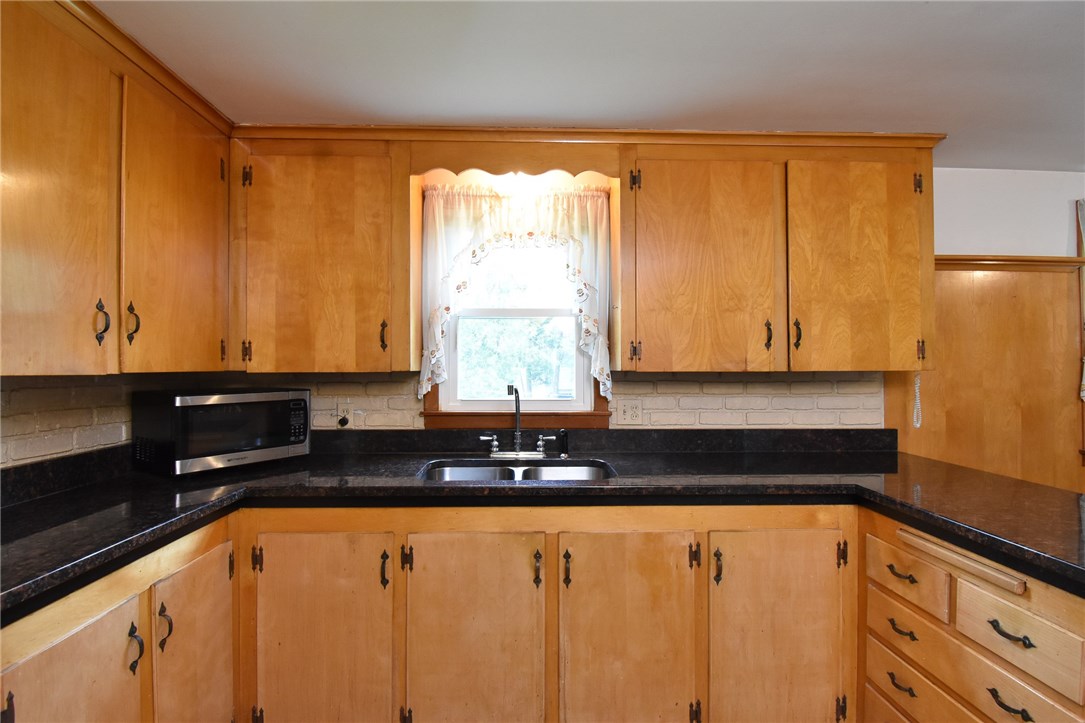 124 Old Homestead Road Warwick, RI 02889 - Photo 10 of 27 Gallery Image 10
