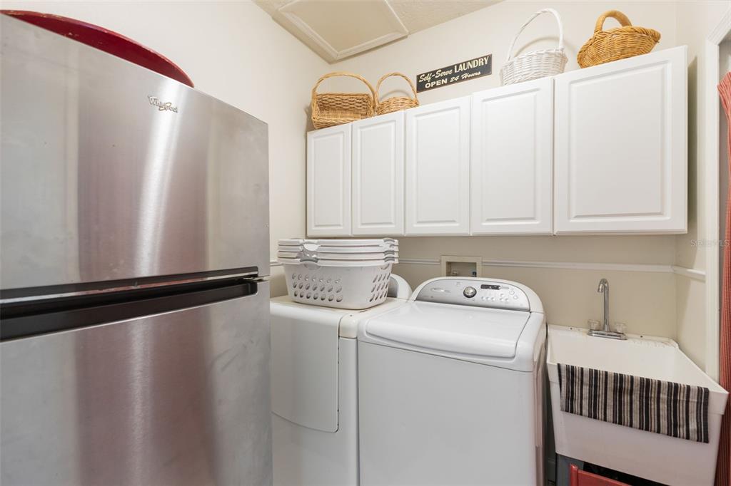 18725 South Obrien Road Groveland, FL 34736 - Photo 36 of 68 a utility room with dryer and washer