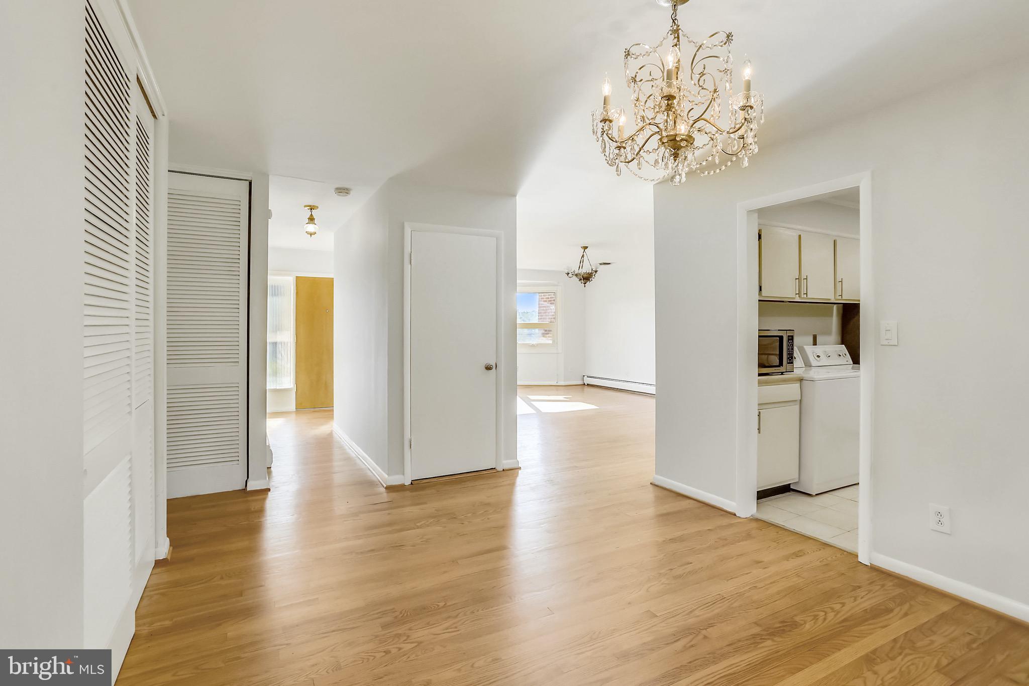 15600 Layhill Road Silver Spring, MD 20906 - Photo 11 of 63 Dining room