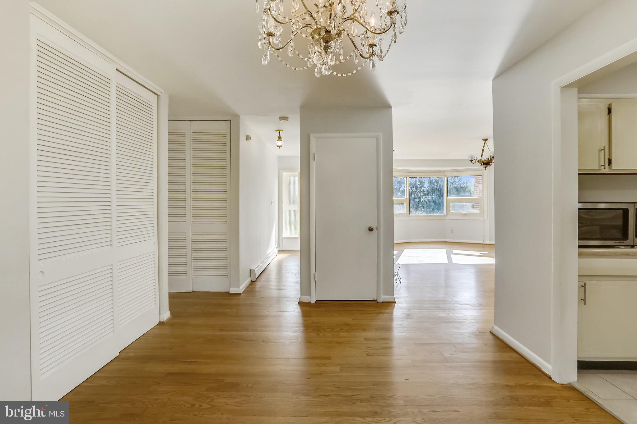 15600 Layhill Road Silver Spring, MD 20906 - Photo 12 of 63 Dining room