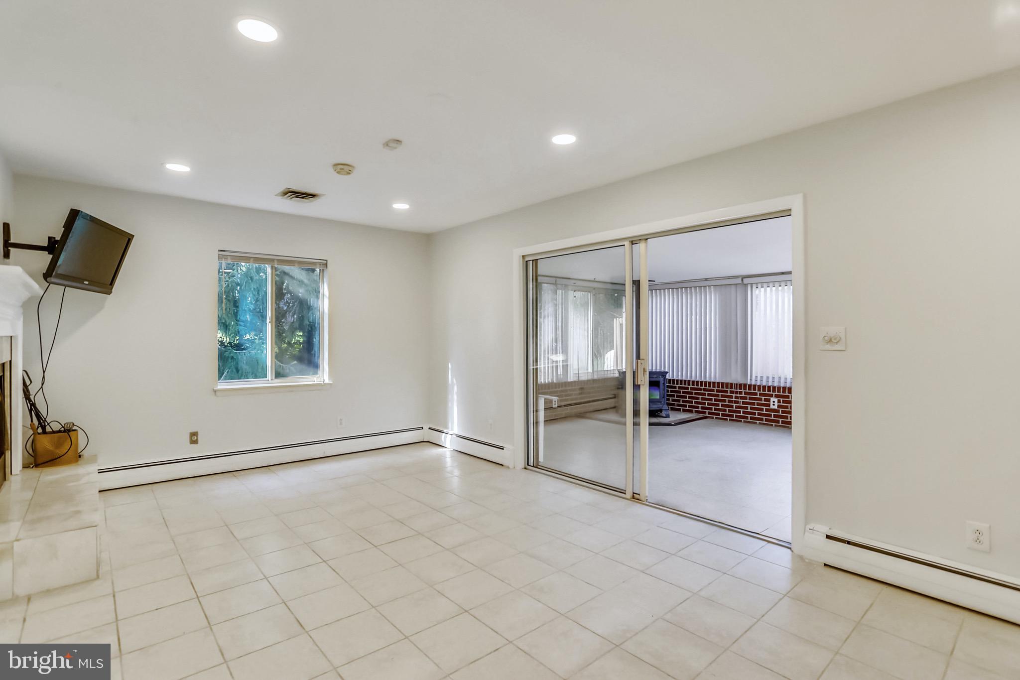 15600 Layhill Road Silver Spring, MD 20906 - Photo 22 of 63 Family room 1st floor