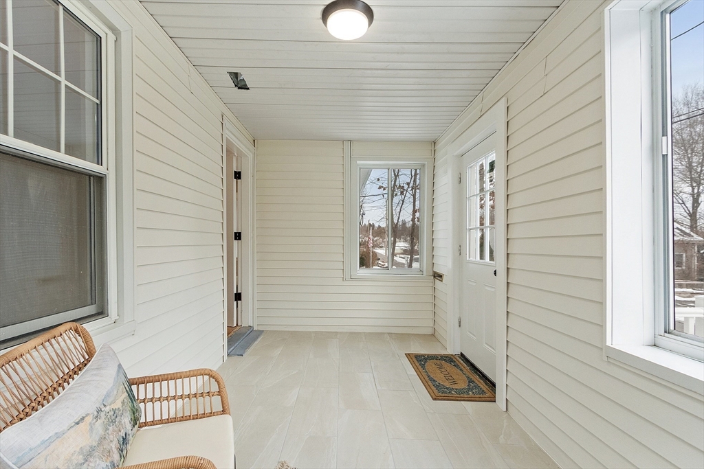 42 North Worcester Avenue Worcester, MA 01606 - Photo 23 of 24 a view of an empty room and window