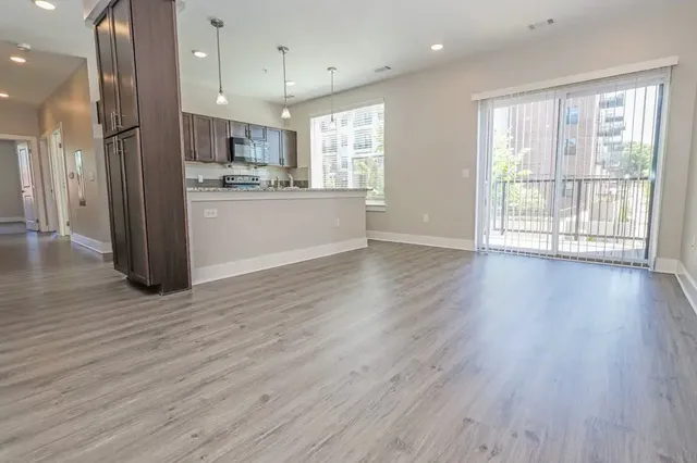 $950 | 802 South 6th Street, Nashville, TN 37206