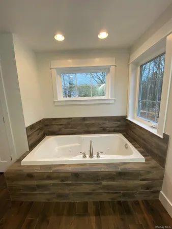 $779,900 | 24 Sunset Lane, New Hampton, NY 10958