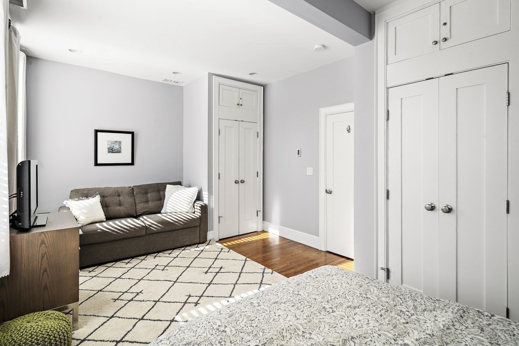 140 Chandler Street, Unit 4 Boston, MA 02116 - Photo 12 of 33