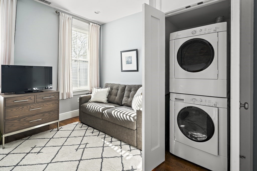 140 Chandler Street, Unit 4 Boston, MA 02116 - Photo 13 of 33