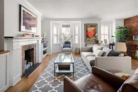 $7,500 | 140 Chandler Street, Unit 4, Boston, MA 02116