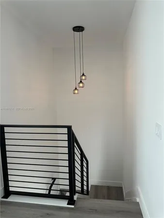 $4,700 | 4625 Southwest 32nd Avenue, Unit 1C, Fort Lauderdale, FL 33312