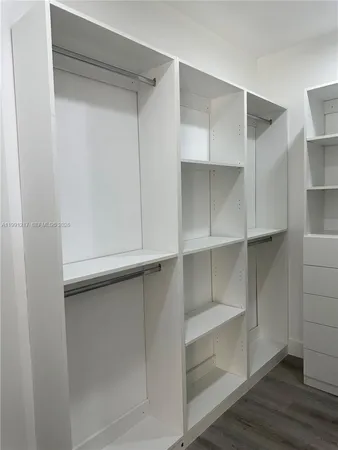 $4,700 | 4625 Southwest 32nd Avenue, Unit 1C, Fort Lauderdale, FL 33312