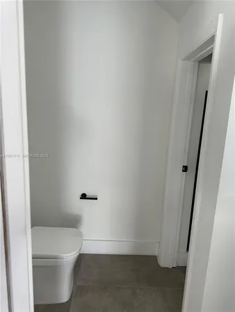 $4,700 | 4625 Southwest 32nd Avenue, Unit 1C, Fort Lauderdale, FL 33312
